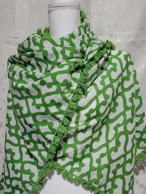 Roberta Roller Rabbit Green White Bold Print With Tassles Scarf 100% Cotton